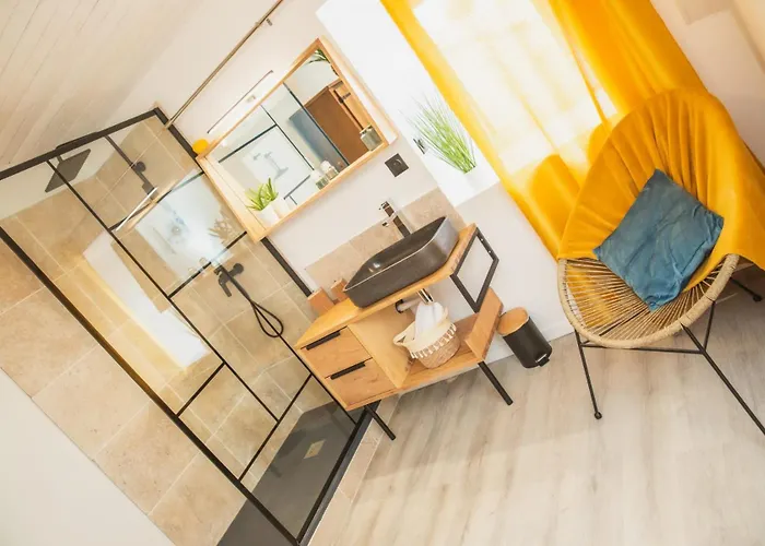 Bed & Breakfast Chez Pepette - D'hote A Lanas, Ardeche - Voguee - Balazuc 3*