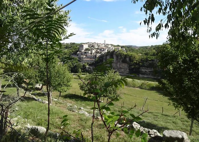 Chez Pepette - D'hote A Lanas, Ardeche - Voguee - Balazuc