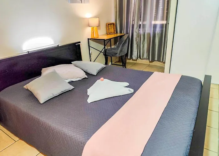 Chez Pepette - D'hote A Lanas, Ardeche - Voguee - Balazuc Bed & Breakfast 3*